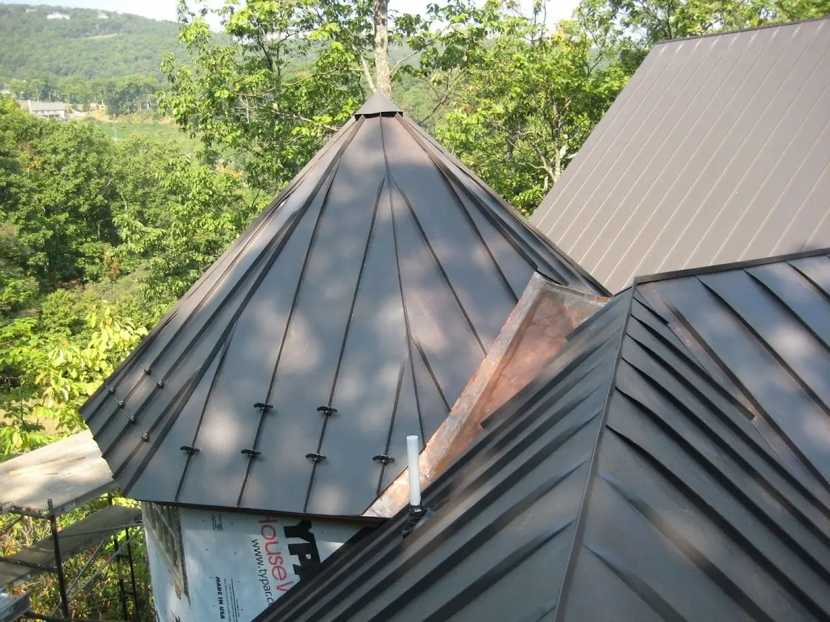 Professional Roof Tarp Installation by Craftsman Roofing in White City